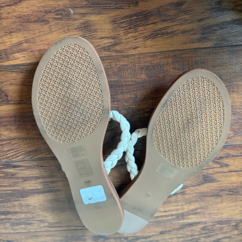 Tory Burch braided benton thong. - Picture 3 of 5